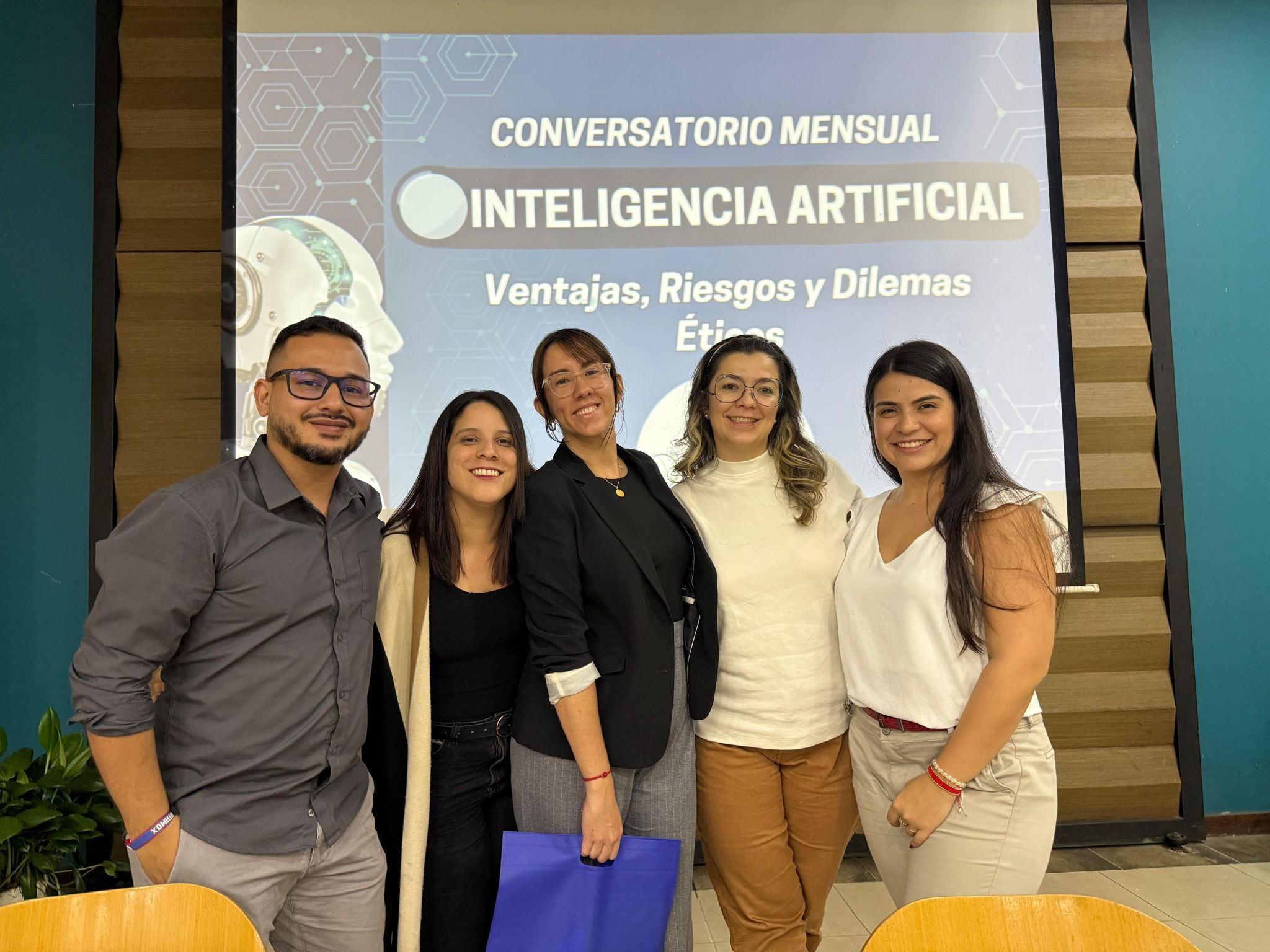 Conversatorio mensual de inteligencia artificial